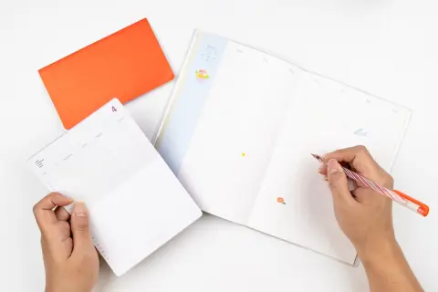 妻が「生活費用」と「貯金用」で口座を使い分けているけれど、1つの口座にまとめた方が管理も楽になるのでは？実際メリットはある？