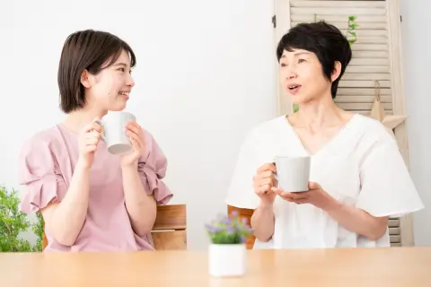 大学生の親が「学費」以外に支払うもの…「振袖」「国民年金」「卒業袴」「就活費用」！少なく見積もっても「50万円」くらい必要って本当ですか？