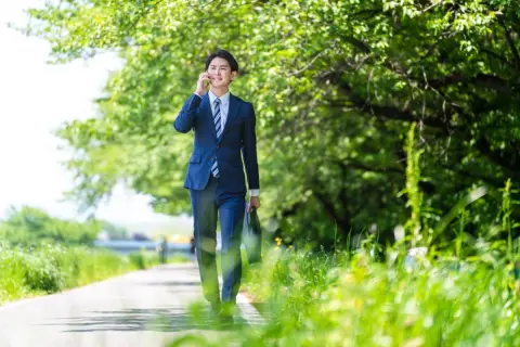 実家から会社まで通っていて、毎月の「通勤手当」は3万円です。社会保険料が増えることを考えたら、一人暮らしした方がいいでしょうか？