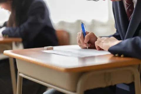 子どもの希望大学の「受験費用」が20万円ですが、平均と比べて高いですか？「MARCH」の受験料もあわせて確認