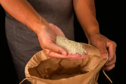 「令和の米騒動」どこで買っても高いなら“ネット購入”がまだ安い!? 3つの方法で「1000円以上」お得になる理由とは