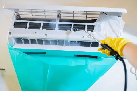 夏の本格稼働前に「エアコンのクリーニング」を業者に依頼しようと思っています。相場はいくらぐらいでしょうか？