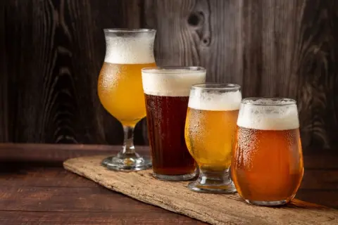 ビール好きの友人は「500円超え」のクラフトビールを買い込んでいます。「クラフトビール」はなぜ高いのでしょうか？通常のビールと違いはありますか？