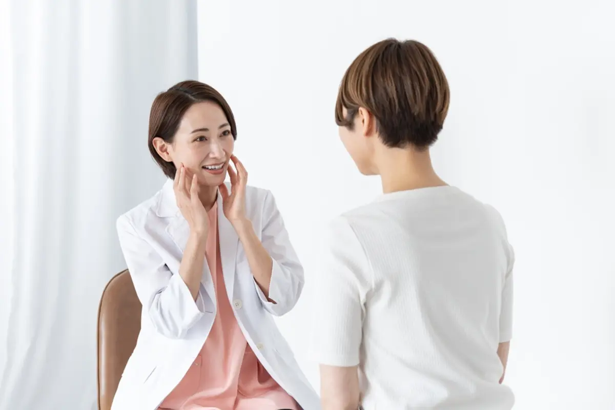 「20代で年収2000万円」も珍しくない？ “美容外科医”が「高収入」な理由とは