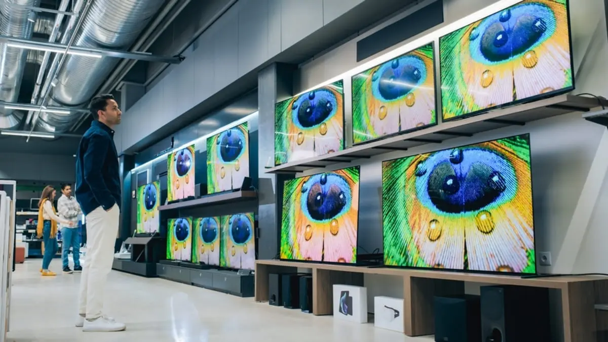 引っ越しに伴ってテレビを買い替えたいのですが、新品「10万円」のものと再生家電を比較したいです。新型テレビでも2割引きになるという話を聞いたのですが、本当でしょうか？