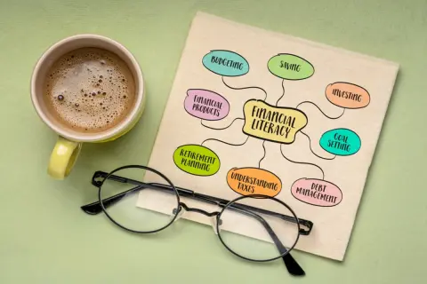 雇用保険は「失業手当」だけじゃない？ 「出産」や「再就職」にも使える？