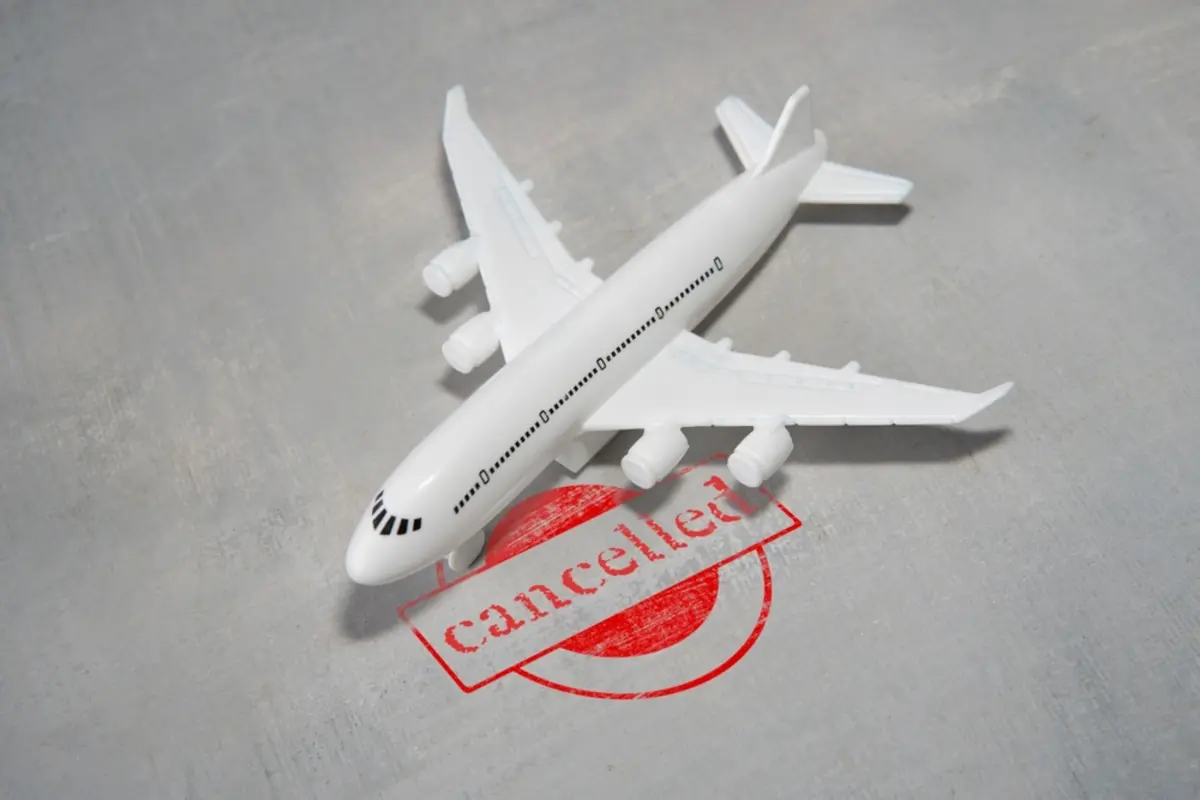 体調が悪くても「予定していた旅行」に行くべき？「キャンセル料がもったいないから」と、無理して行った場合の“損失”とは