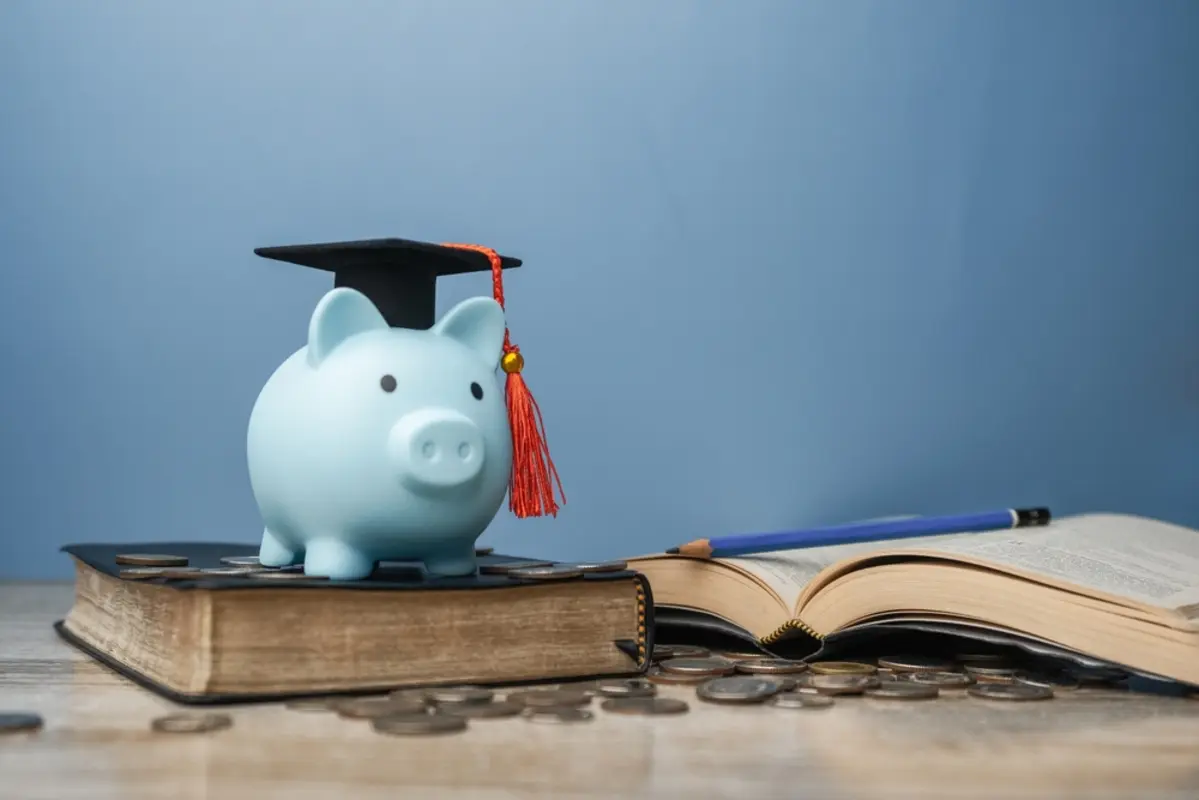 高校に通う子どもがいます。世帯年収「1000万円」ほどあるのですが、国の修学支援は受けられないのでしょうか？