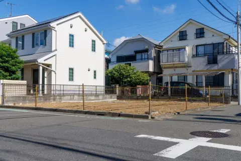 知人から購入した土地を造成していたら「土地の持ち主」と名乗る人が……！ 購入した土地は違う区画だったようです。造成前は林のような状態だったのですが元に戻さないといけないのでしょうか？