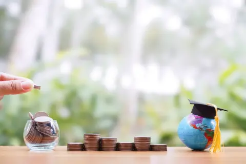 高校無償化は「低所得者向け」ではない？ 世帯年収「1200万円」でも高校無償化が適用されるって本当？