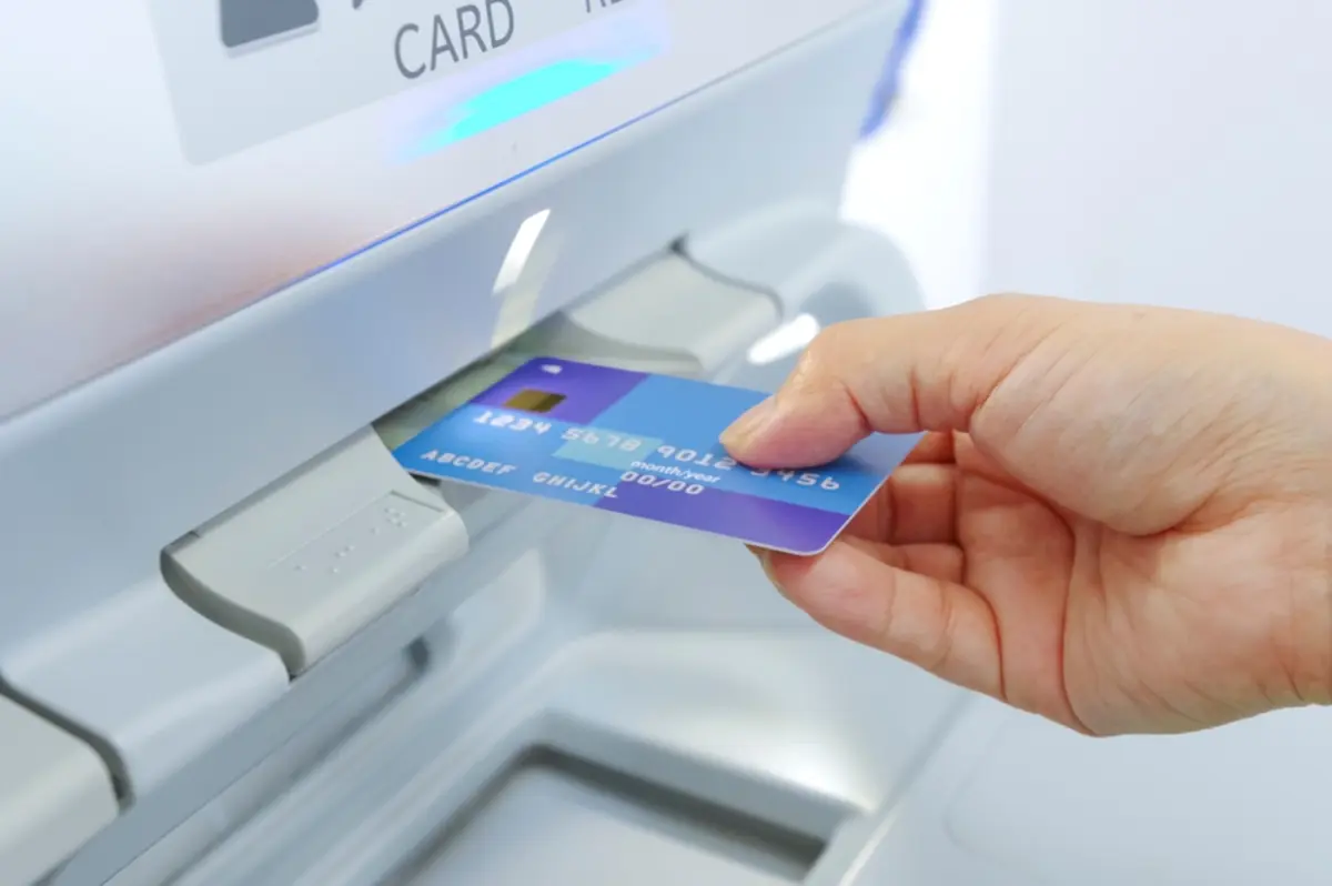 現金を多めに引き出そうとしたら「1日50万円」まででした…。ATMでお金を引き出すのに「上限」があるのはなぜでしょうか？