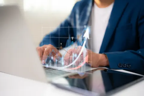 NISAを始めたいけど「年率5％」は意外と高ハードル!? 実際いくらで想定すべき？ NISA初心者が“知っておきたいポイント”とは