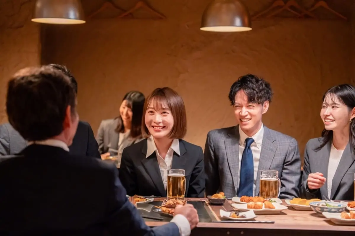 夫は「自己負担」で会社の飲み会に参加しています。年に3～4回程度ですが、定年までの間にどのくらいの負担になるのでしょうか？