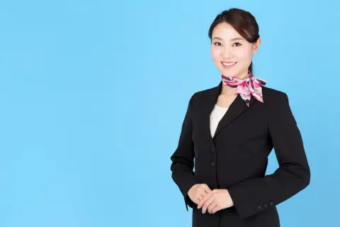 「CA」と「グランドスタッフ」の年収はどう違う？仕事内容にはどんな差があるの？