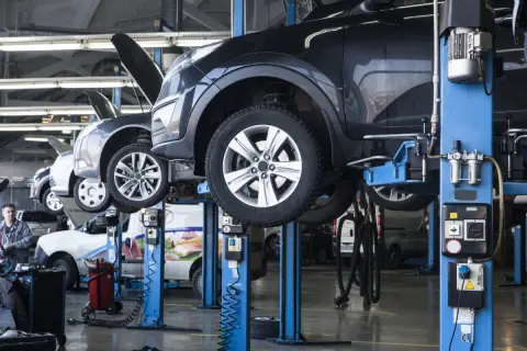 「車検」って毎回“高すぎる”…自分でやるといくら安くなる？「ユーザー車検」で失敗しないために知っておきたい手順と注意点