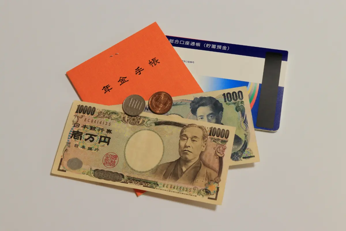 子どもの教育費がかさみ貯金が「500万円」しかありません…。50歳からでも間に合う「老後2000万円問題」の対処法はありますか？