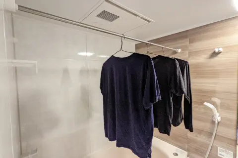 梅雨になると「洗濯物」が乾かなくて困ります。「浴室乾燥機」と「洗濯乾燥機」はどちらがお得なのでしょうか？
