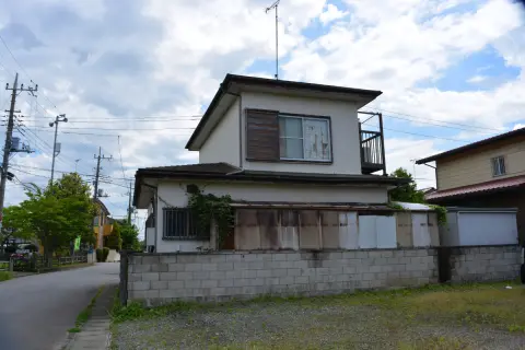 隣家の「木」が庭に侵入し困っています…剪定をお願いしても対応してくれず、もう勝手に切ってしまってもいいでしょうか？