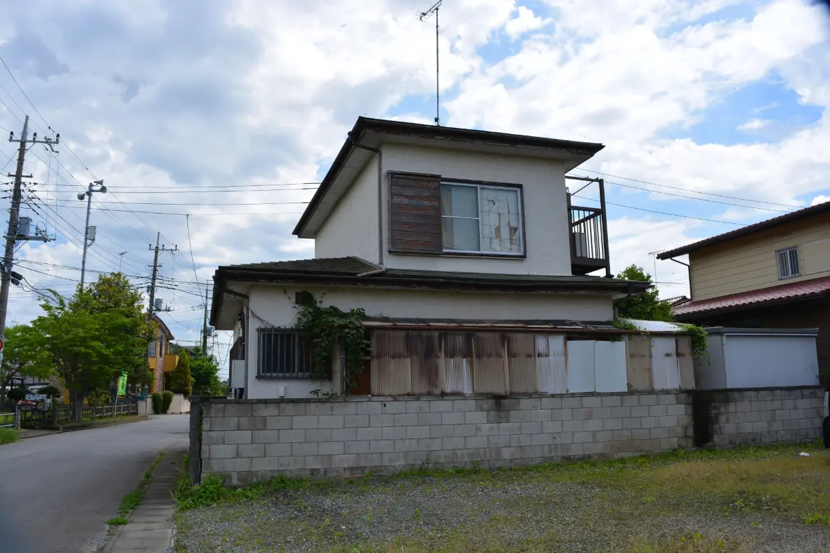 隣家の「木」が庭に侵入し困っています…剪定をお願いしても対応してくれず、もう勝手に切ってしまってもいいでしょうか？