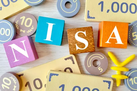 50歳まで預貯金のみで「1000万円」貯めてきました。先日会社の同僚から「NISA」を勧められたのですが、今から定年の60歳までどれくらいのリターンを得られるでしょうか？