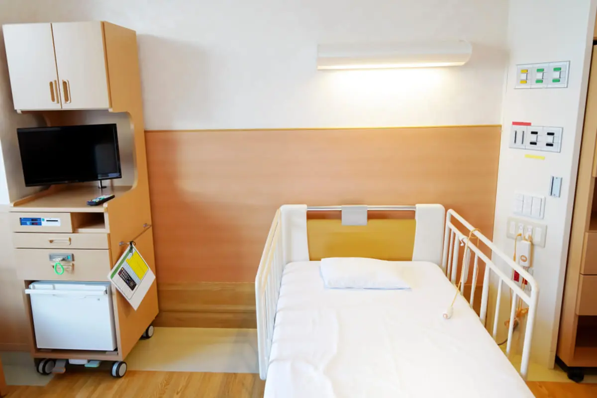 けがをして入院した場合に「控除対象」となる項目は？「差額ベッド代」や「身の回り品のレンタル代」も含まれる？