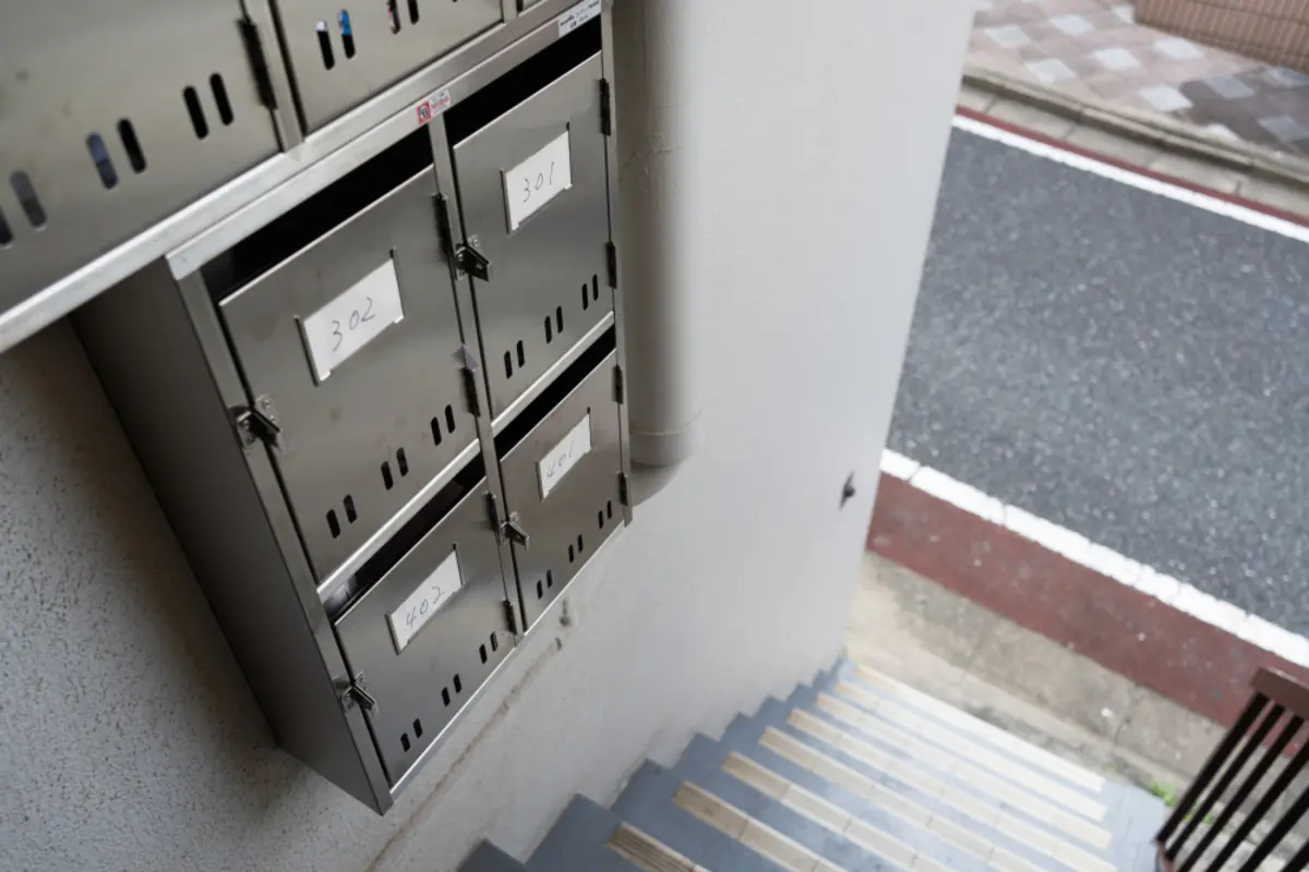 昨年「公営住宅」に入居しました。年収が「200万円から350万円」に増える見込みなのですが、すぐに「退去」しなくてはならないのでしょうか。