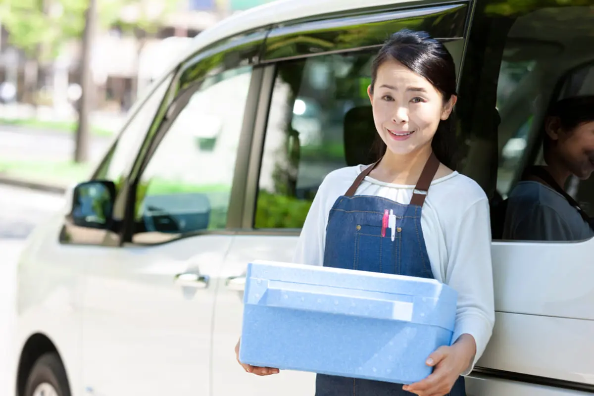 定年を迎えた父と暮らす母。「貯蓄1000万円」と「年金月20万円」で足りない生活費はいくら？母のパートで補える？