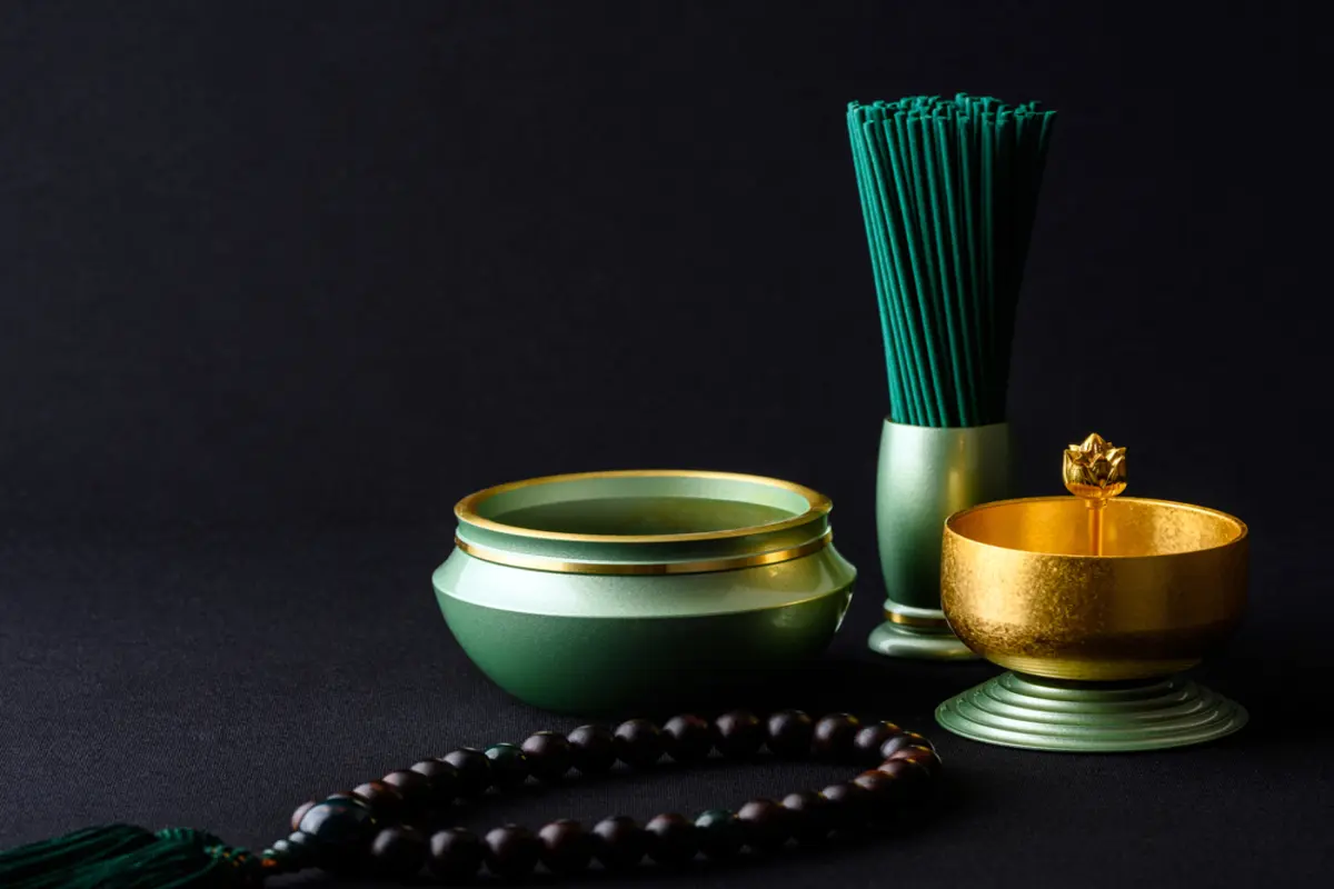 父の葬儀費用が120万円ほどかかりそうで資金が足りません。公的医療保険から「葬儀費用」の支援があると聞きましたが、いくらもらえますか？