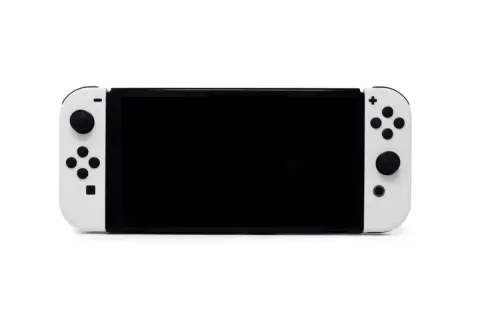 「Nintendo Switch2」定価5万円が、転売品は“10万円”超え？ メルカリでは出品禁止のはずなのに、どうして違法にならないの？ 転売の「社会的な問題点」とは