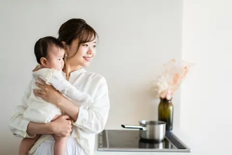 働くパパママ必見！「新・育児介護休業法」で子どもの行事でも会社を休める？“休んだ日の給料”は支給されるの？メリット・デメリットを解説