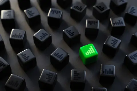 雇用保険料3年間で「0.3％→0.9％」にアップ…。手取りにも影響している？ 労働者と経営者が知っておきたい負担の中身とは