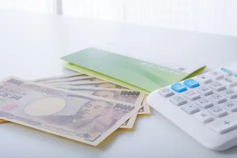 母がタンス預金「600万円」を「自分たちのために使いなさい」とくれました。子どもの教育費に使えば課税されませんよね？