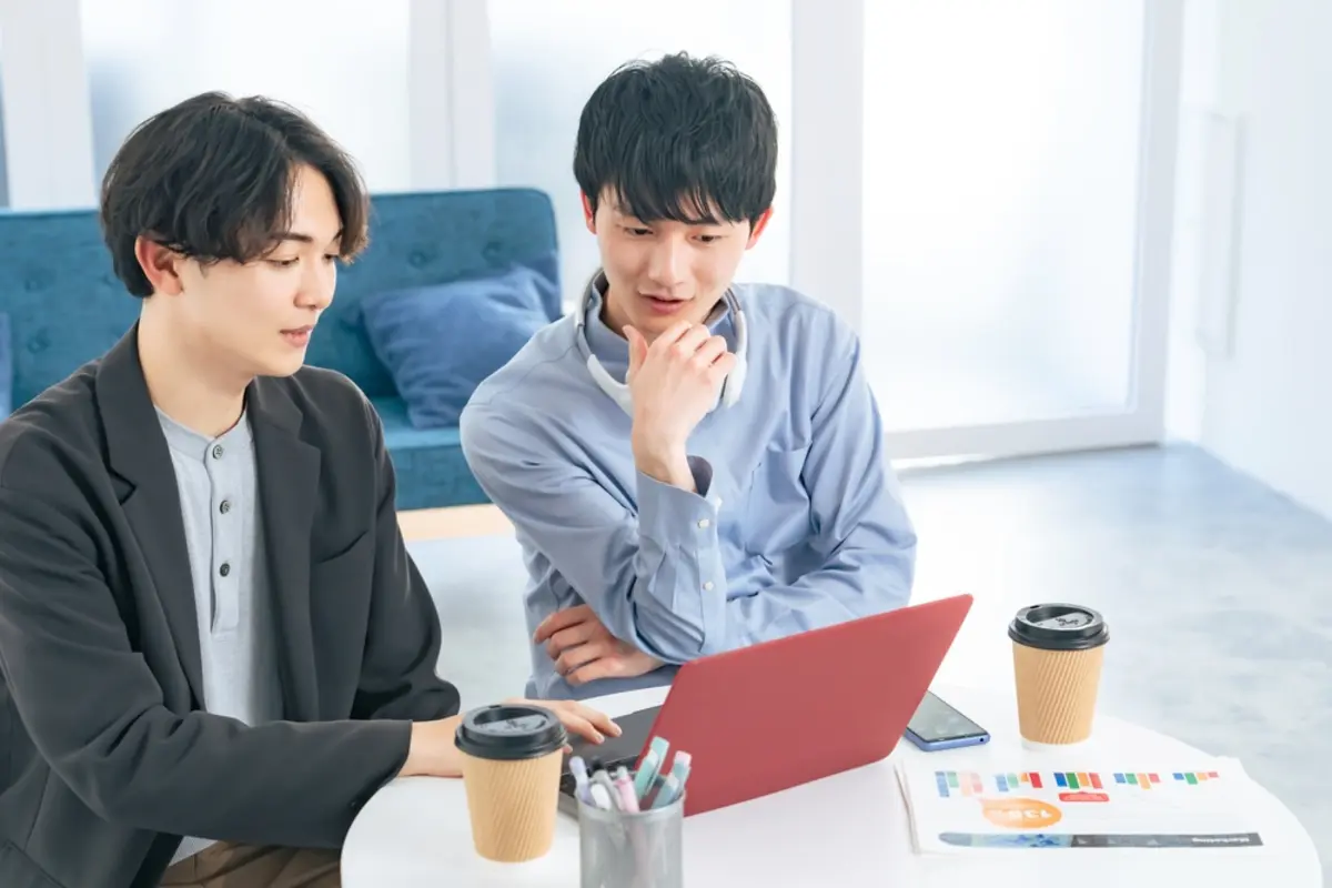 「新卒でも月30万円」時代に！給与が上がる今、日本人の“平均賃金”はいくら？男女差もチェック