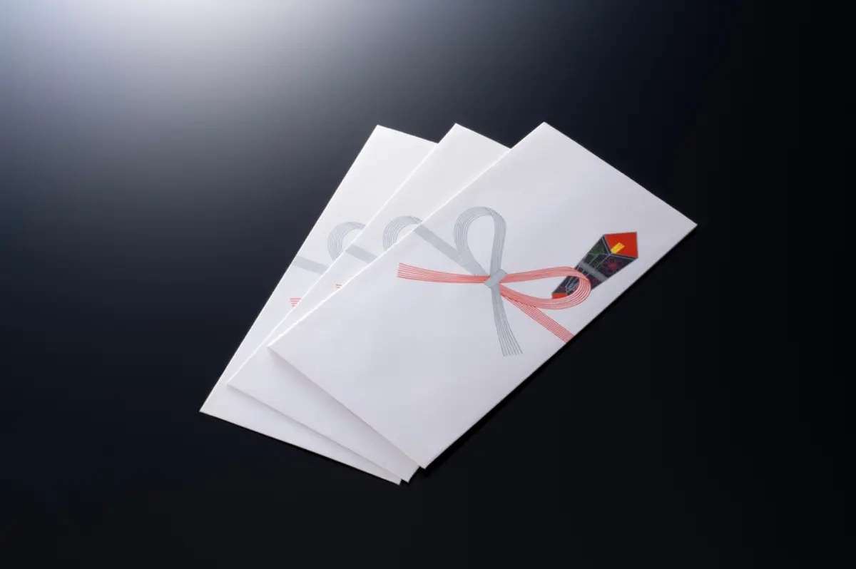 「年金暮らし」の両親、孫へのお小遣いで「毎月2万円」の“赤字”…！ほかの人は孫にどのくらいお金をかけているのでしょうか？