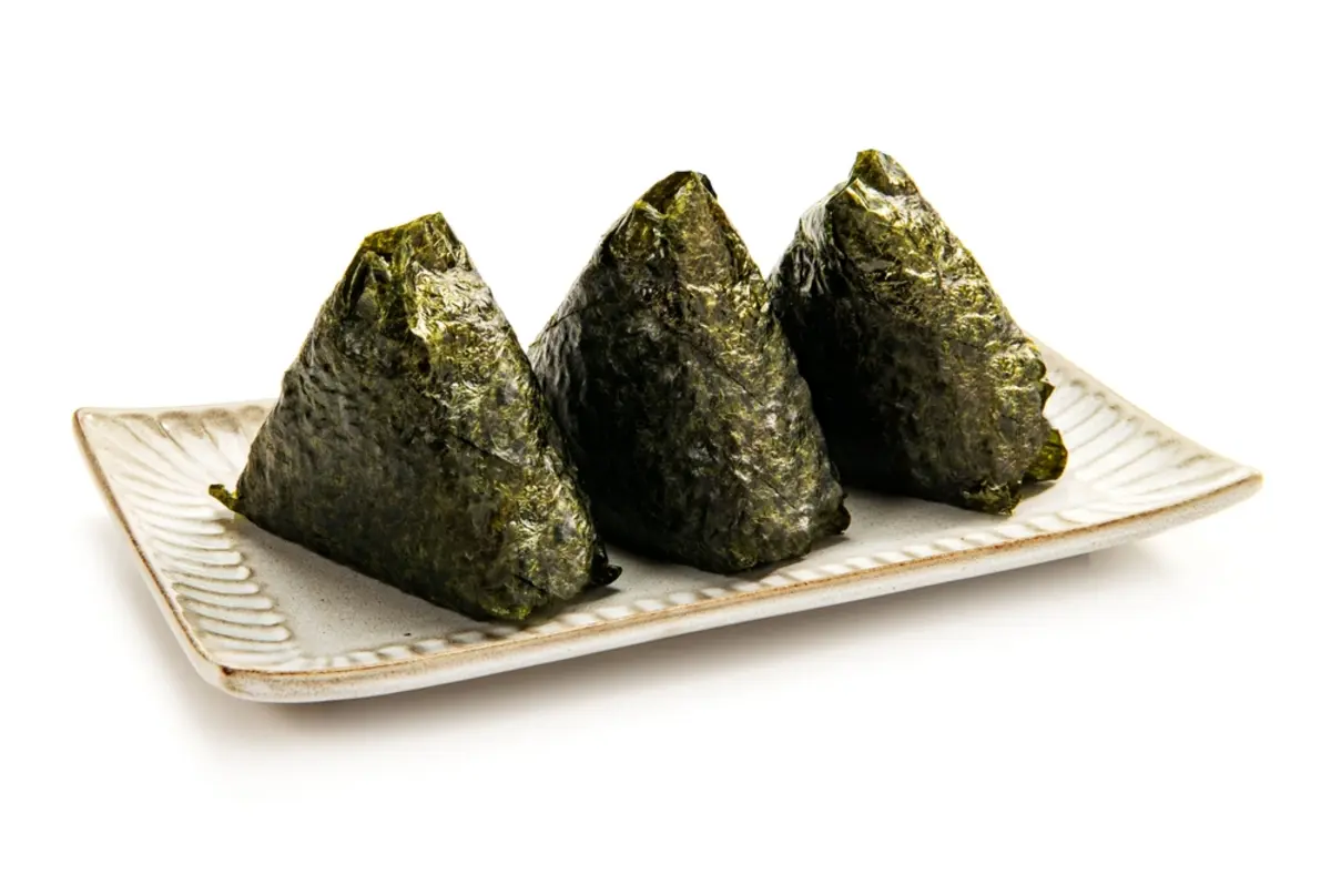 「海苔の値上がり」でコンビニの“おにぎり・弁当”がピンチ！ 価格は2年で「約1.4倍」に!? 価格推移と高騰の背景とは