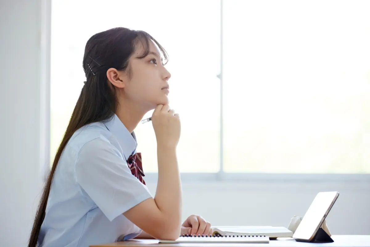 子どもが中高一貫の私立に入学！ でも、思ったより教育費がかさみそう……世帯年収1000万円の場合、奨学金はいくらまで借りられる？