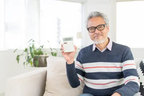 50代で貯金「500万円」のサラリーマンですが、定年後が不安です。「定年後」に「ゆとり」を持って生活できている人の割合はどの程度いるのでしょうか？