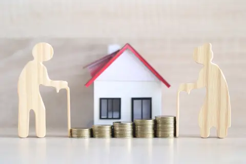 年金生活になっても「賃貸住宅」は借りられる？ 65歳で退職した後、入居審査はどうなる？