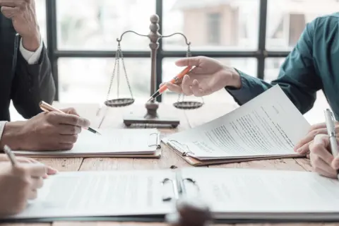 親の遺産を巡って兄弟で対立、「不動産を売る」かどうかで意見が割れています。どのように解決すればよいのでしょうか？