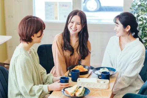 ガストやバーミヤンで「株主優待券」を使う友人。「株主になれば年3万円以上もらえる」と言いますが、投資額はいくら必要なのでしょうか？“すかいらーく”の株主優待と配当について解説