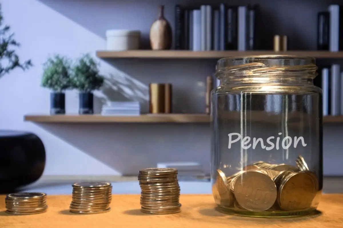 年金が「月額11万円」ですが、さすがに少なすぎますか？ 20歳から60歳まで年金を納めてきました。