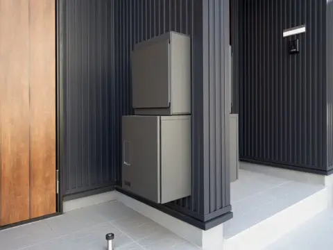 「鍵なし宅配ボックスの荷物」が盗まれました…。こうした被害は補償されるのでしょうか？