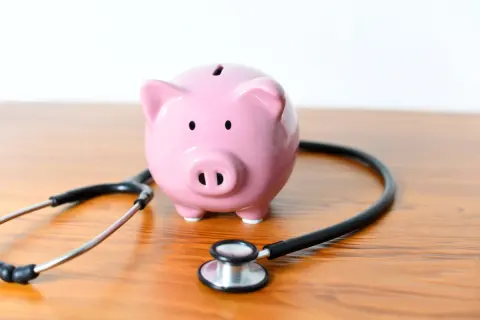 けがや病気で医療費が高額に…「限度額適用認定証」や「マイナ保険証」を利用すると最初から自己負担限度額までになるって本当？