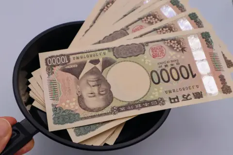 「65歳以上」の世帯の「平均食費」は「7万6352円」！ 健康を維持しながら食費をおさえる方法も解説