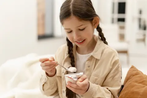 6月の食品値上げは「調味料」や「ヨーグルト」も対象と聞きました。子どもが毎朝食べているヨーグルトは、どれくらい上がったのでしょうか？