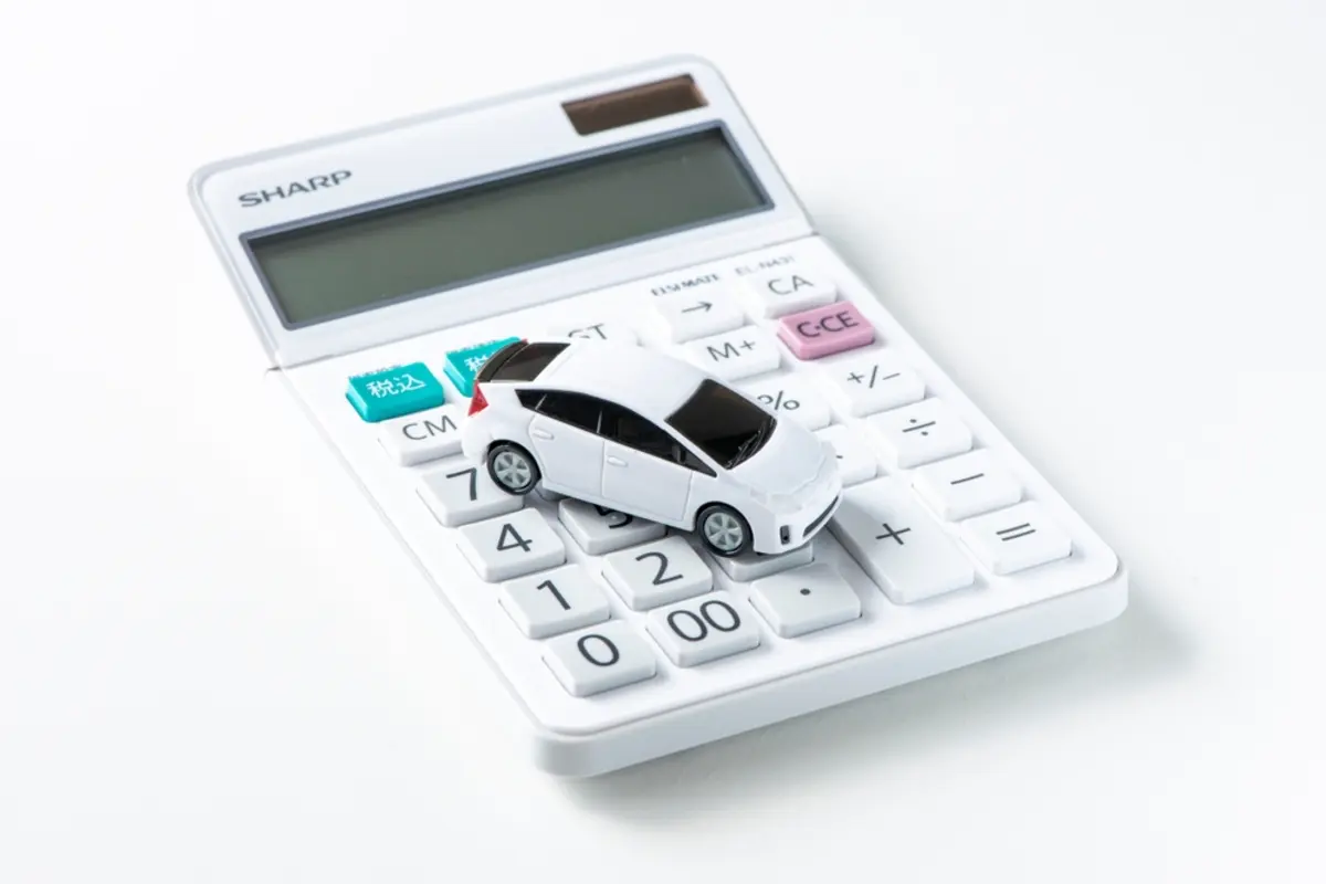 2025年4月の乗用車販売台数ランキング1位は「ヤリス」！年収400万円の家庭でも買えるのでしょうか？車購入に必要な「理想年収」はいくら？