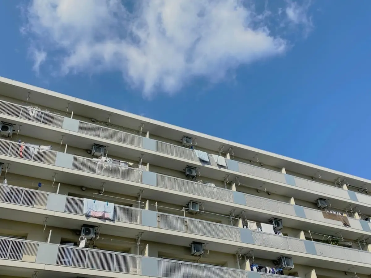 東京23区で「2500万円」の中古マンションを発見！ リフォーム済みできれいだけど“旧耐震”は避けるべき？「丈夫なマンション」の見分け方とは