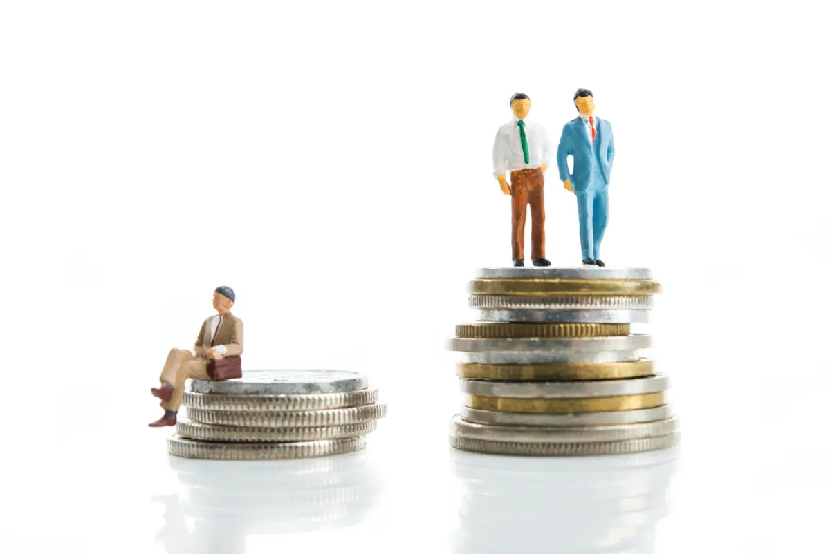 大学無償化の対象世帯です。「無料」で通えるのなら進学した方がメリットが大きいですか？高卒と大卒で生涯年収はどのくらい変わりますか？