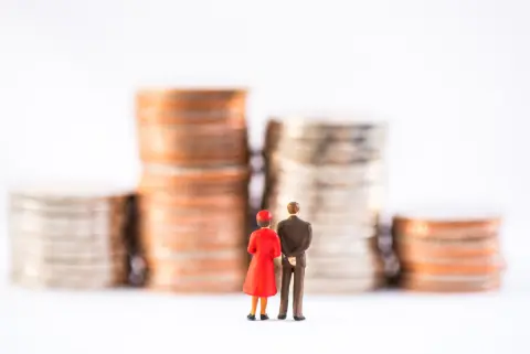 現在、アラフォーで貯蓄は「2500万円」。「FIRE」するにはあと「いくら必要」ですか？