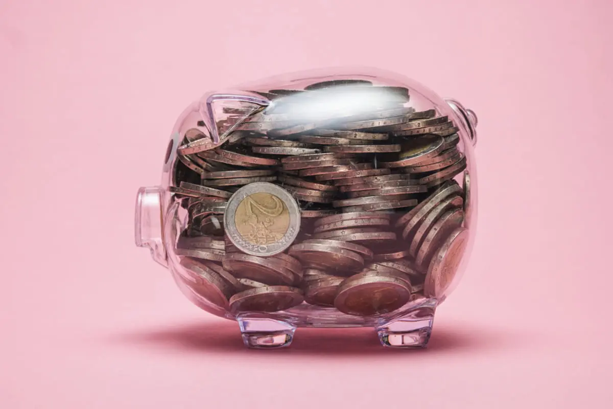 3年かけて貯めた貯金箱がいっぱいに…！ 小銭を銀行に預けるには「手数料」がかかるそうです。手数料がかからないいい方法はないの？